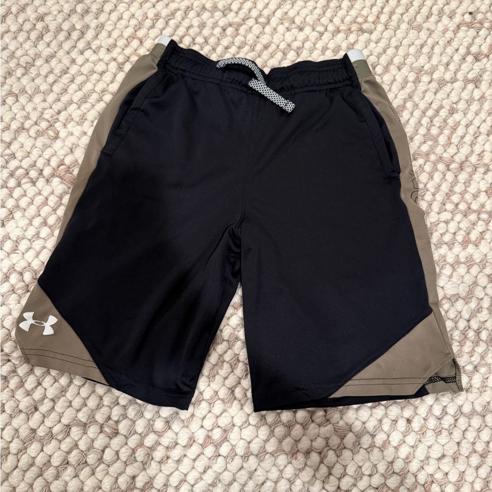 Under Armour Athletic Shorts in Black and Tan